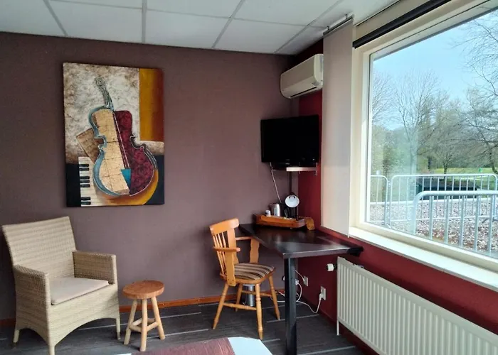 Berkel Palace Hotell 3*